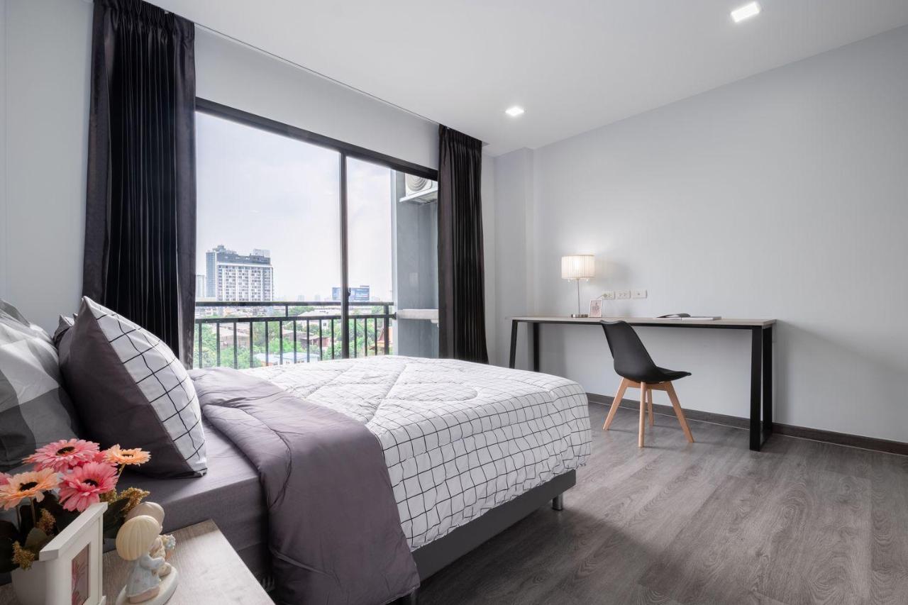Aqua Residences: New Rooms Near Wutthakat BTS Station Bangkok Exterior photo