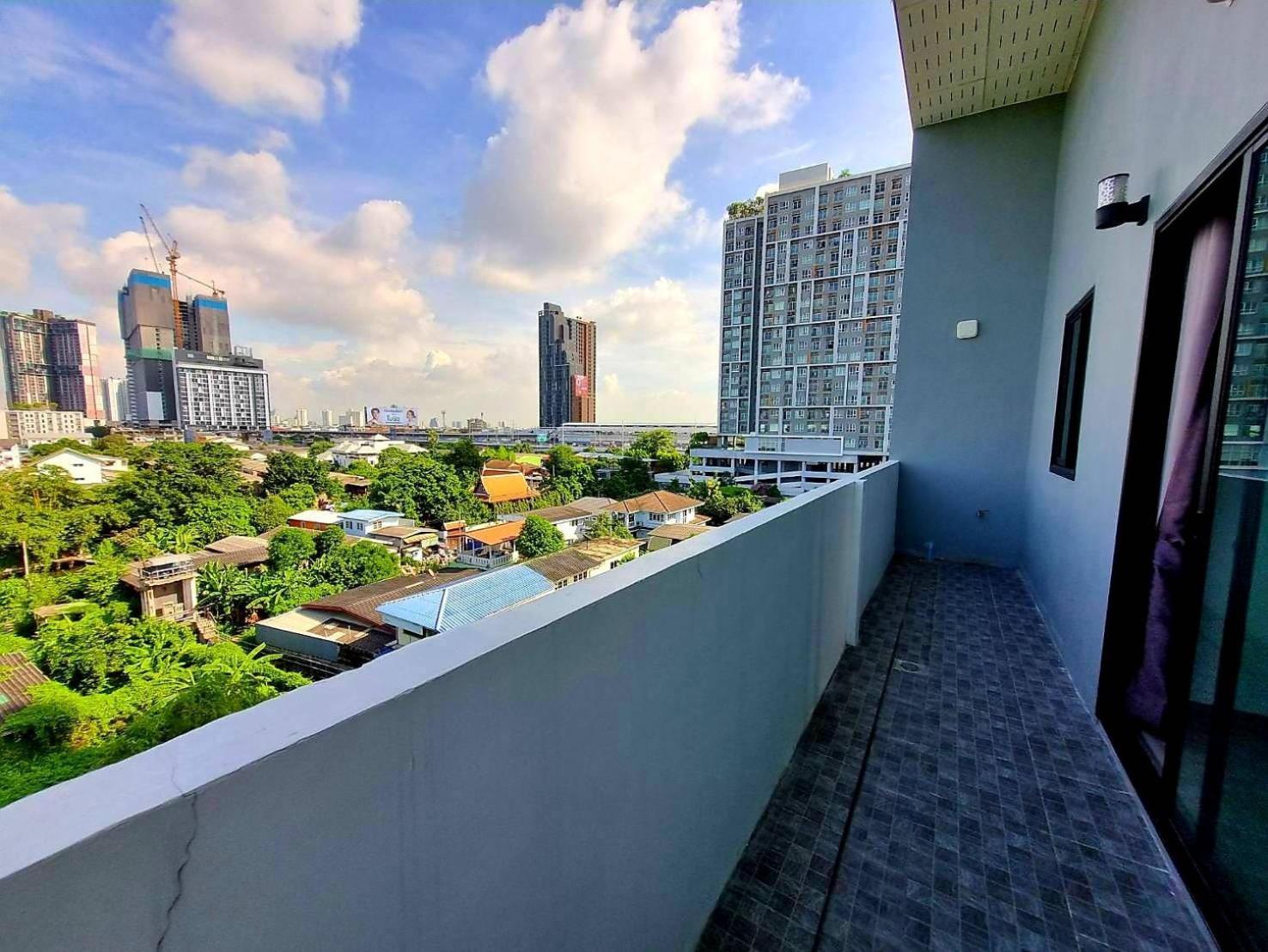 Aqua Residences: New Rooms Near Wutthakat BTS Station Bangkok Exterior photo